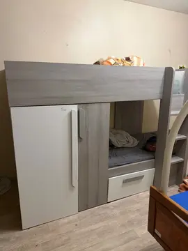 lit superposer bureau et lit une place