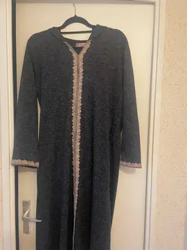 robe chaude avec capuche