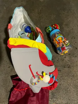 Lot de jouets bébé