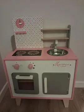 cuisine en bois pour enfants et sa dînette