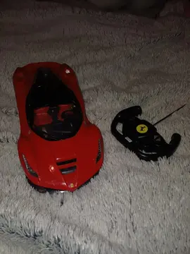 Voiture radio commandée