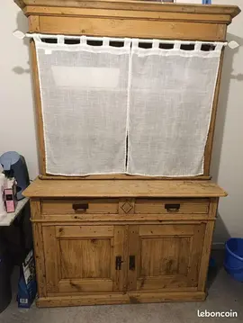 Buffet ancien en pin