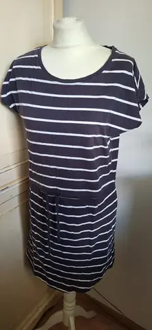 Haut rayures bleu marine et blanc Taille M