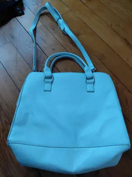 sac à main bleu ciel