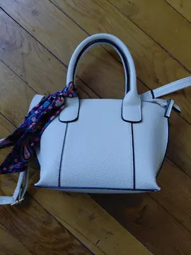 sac à main beige