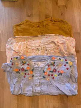3 blouses 3/4 ans