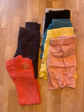 2 leggings et des shorts 3/4ans