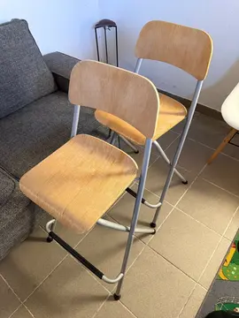 2 chaises de bar