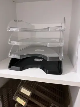 Étagères bureau en plastique