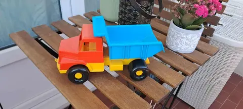 camion benne environ 30cm