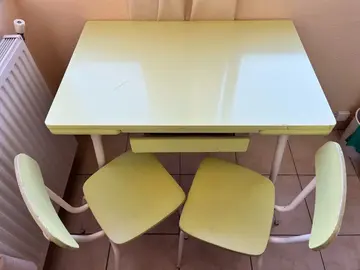 table et ses chaises