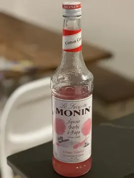 donne bouteille sirop de barbe à papa Monin