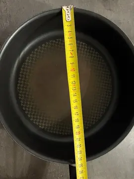 3 poeles Tefal avec revêtement anti-adhésif