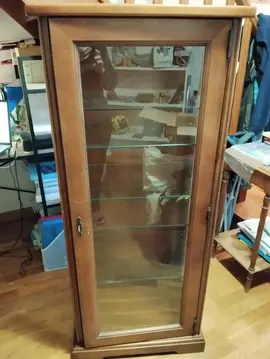 vitrine bois et verres