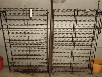 Range-bouteilles vin métal/plastique