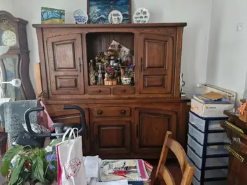 donne buffet salle à manger