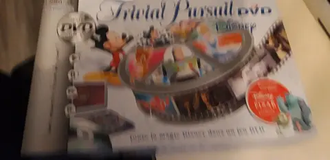 jeu trivial poursuit dvd disney + dora l'exploratrice