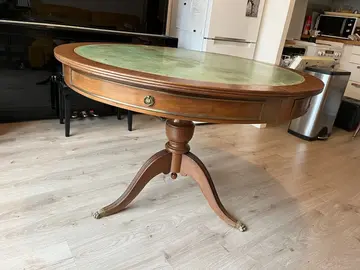 table ronde 1,10m extensible à 8 personnes 2,6 x 1,1m max