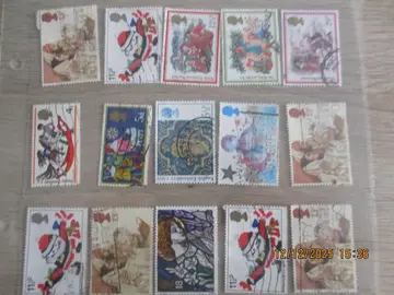 15 timbres oblitérés Noël Grande-Bretagne