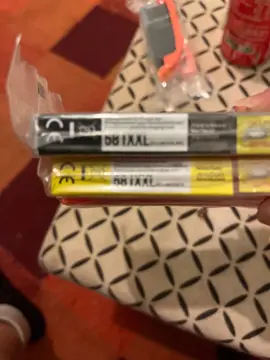 deux Cartouches d’encre XXL neuve.