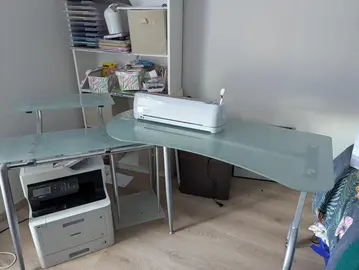 Bureau d'angle en verre