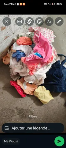 Lot de petits vêtements enfant