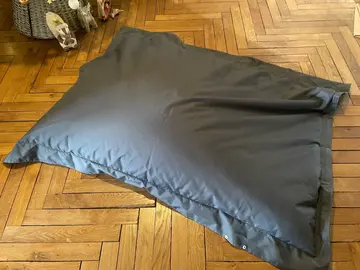 Pouf / poire chambre ado