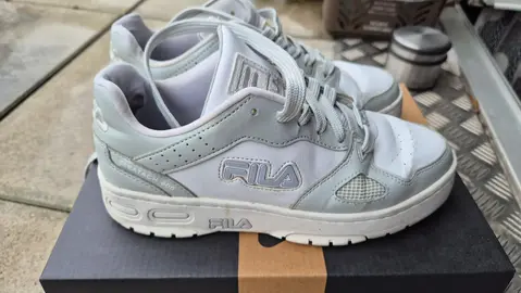 Baskets Fila blanches