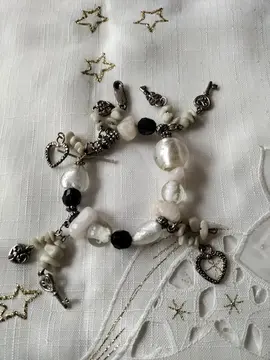 Bracelet blanc et noir