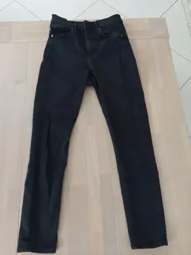 Jean noir super skinny taille 27