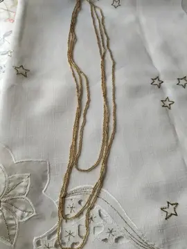 accessoires de mode sautoir doré perles très très fines