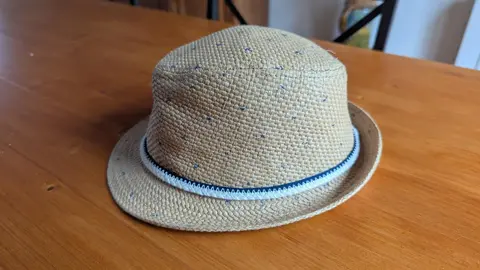 chapeau fille Okaïdi taille 53