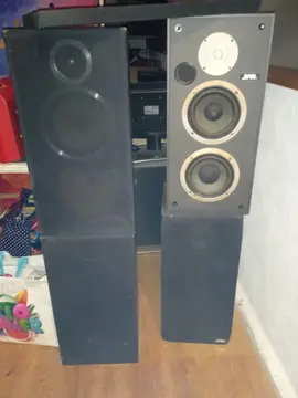 3 paires d'enceintes