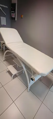 donne table de massage