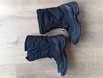 Bottes de neige.