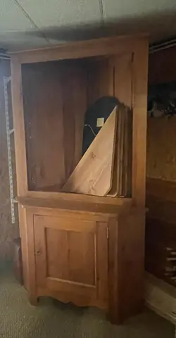 Meuble d'angle en bois massif