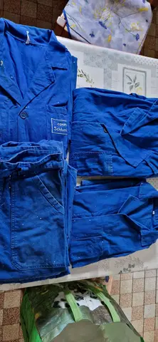lot de bleus de travail