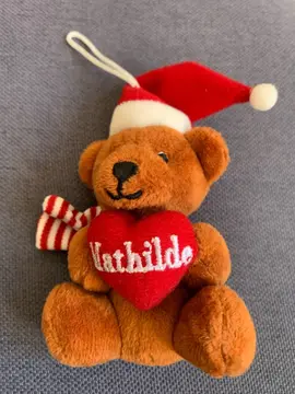 petite peluche à poser ou accrocher