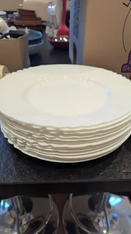 Lot 13 assiettes blanches