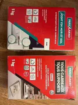 colle et joint carrelage (1 sachet de 2,5kg de chaque neuf)