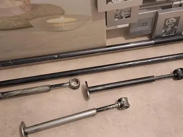 CADRES ACTION / ADAPTATEURS/BARRES RIDEAUX METAL PLUS 2 METRES ET SUPPORTS SANS VIS/CARDE PÊLE MÊLE