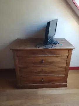 Commode armoires, vide maison