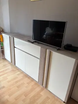 Table en bois+rallonge+chaises et meuble bas