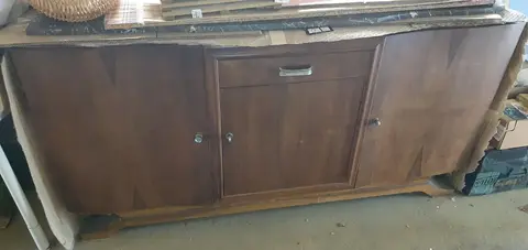 buffet en bois et marbre