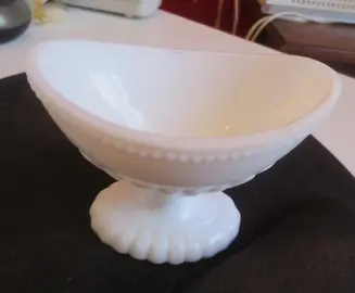 MINI COUPELLE EN VERRE BLANC