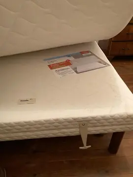 sommier dunlopido + matemas mousse 140x190 très bon état