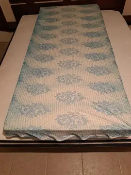 Matelas mousse TBE avec house