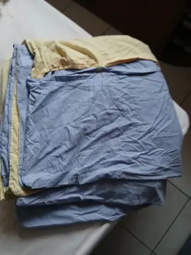 housse de couette bleue et jaune 200 x 200 fermeture par boutonnage