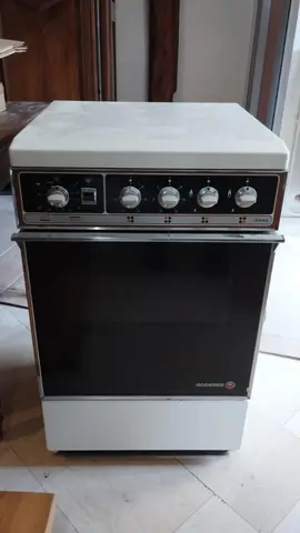 Cuisinière électrique et gaz
