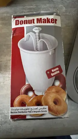 distributeur de pâte à beignet